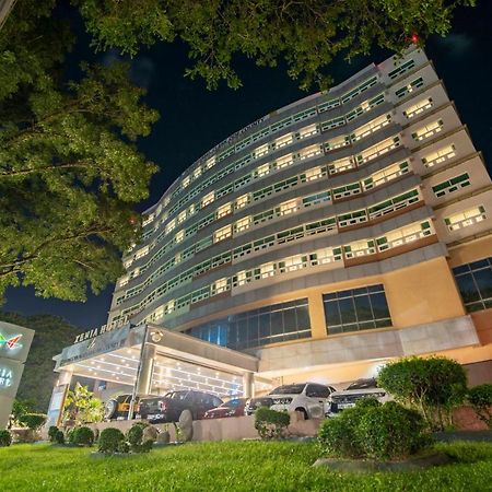 Xenia Hotel Clark Clark Field Exterior photo